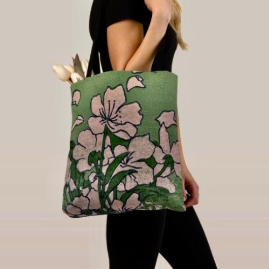 ピンクの花のカスケードトートバッグ トートバッグ