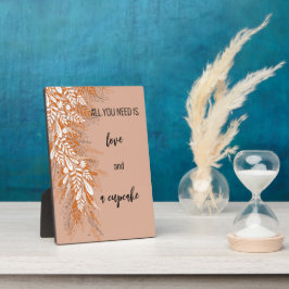 ピンクの花のカップケーキ テーブルサイン プレート フォトプラーク