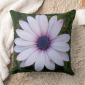 ピンクの花のクモ – 装飾用クッション クッション (ブランケット)