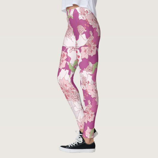 ピンクの花のシャクナゲのレギンス レギンス (左)