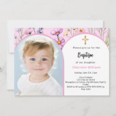 ピンクの花のフォトアーチの女の子十字架 洗礼 招待状 (正面)