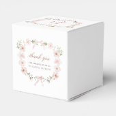 ピンクの花のフレーム付き洗礼ハート フェイバーボックス (裏面サイド)