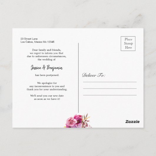 ピンクの花のフローラ延期された日付の変更 ポストカード (裏面)