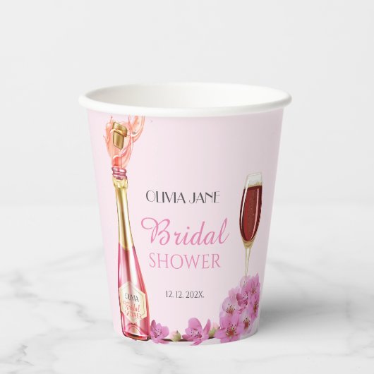 ピンクの花のプリンセスシャワーペタルとプロセッコ 紙コップ (正面)