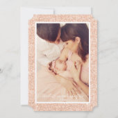 ピンクの花のローズゴールドのグリッター ベビーガール スプリンクル 招待状 (裏面)