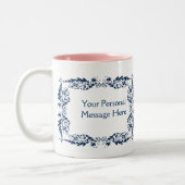 ピンクの花の写真 ツートーンマグカップ (左)