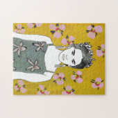 ピンクの花の女性 – 黄色 ジグソーパズル (横)