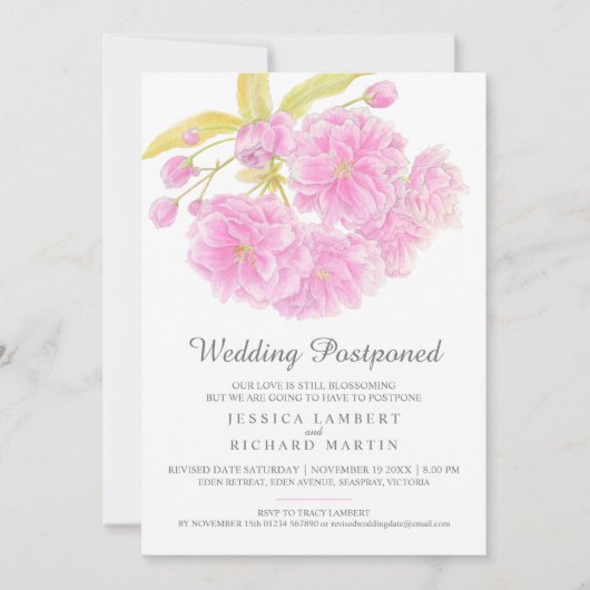 ピンクの花の春の結婚式が延期された期日 招待状 (正面)