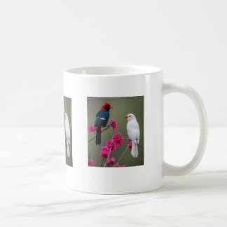 ピンクの花の枝に止まる赤と白の鳥のマグカップ コーヒーマグカップ