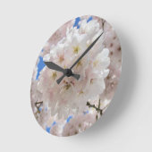 ピンクの花の玉。 ラウンド壁時計 (傾斜)