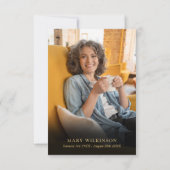 ピンクの花の生命のお祝い 葬儀の写真 サンキューカード (裏面)