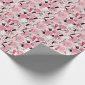 ピンクの花の美容製品パターン ラッピングペーパー (角)