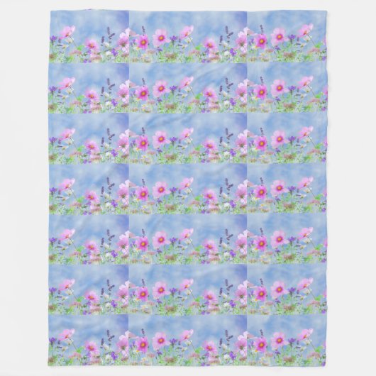 ピンクの花の草原の花びらつる植物 フリースブランケット (正面)