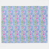 ピンクの花の草原の花びらつる植物 フリースブランケット (正面(横))