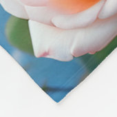 ピンクの花の蝶 フリースブランケット (角)