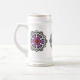 ピンクの花の開花 ビールジョッキ