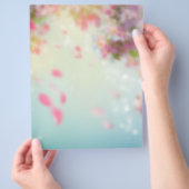 ピンクの花びらが舞うオシャレなフライヤー チラシ (手)