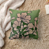 ピンクの花びらグリーンスロー枕 クッション
