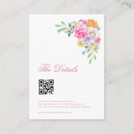 ピンクの花をあしらったクラシックなスクリプトのQRコード結婚式の詳細 エンクロージャーカード (正面)
