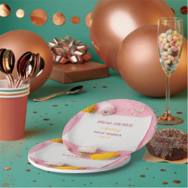 ピンクの花をテーマにしたブライズシャワー ペーパープレート