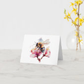 ピンクの花を咲かせた水色ビー空白の カード (黄色い花)