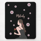 ピンクの花を持つバラの少女 マウスパッド (正面)