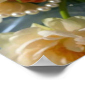 ピンクの花を持つ真珠 ポスター (角)