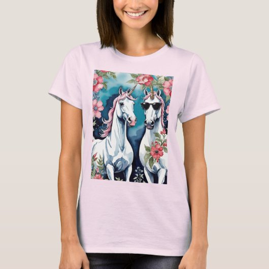 ピンクの花を持つ2頭のユーモラスなユニコーン Tシャツ (正面)