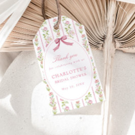 ピンクの花を飾ったグランドミレニアル ブライダルシャワー ギフトタグ