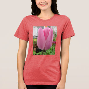 ピンクの花フローラチューリップチューリップガーデンTシャツ トライブレンドTシャツ