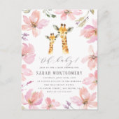 ピンクの花ママ&ベビーキリンの女の子ベビーシャワー インビテーションポストカード (正面)