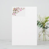 ピンクの花及びシダのビクトリア時代の人貿易カード 便箋 (スタンド正面)