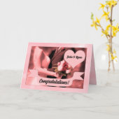 ピンクの花嫁と花婿を祝結婚う カード (黄色い花)