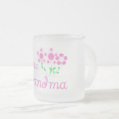 ピンクの花新しいおばあちゃんTシャツ&ギフト フロストグラスマグカップ (正面右)