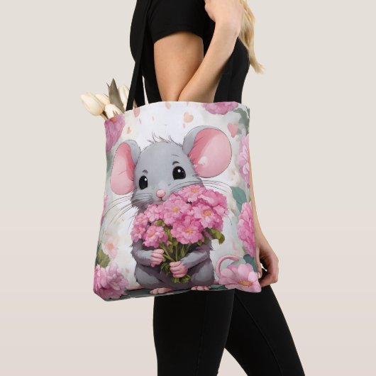 ピンクの花束を持ったネズミ トートバッグ (クローズアップ)