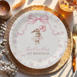 ピンクの花柄のキュートなリボンのうさぎの1歳の誕生日 ペーパープレート