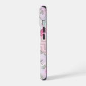 ピンクの花柄のクッション付き携帯ケース iPhone 15ケース (左側面)