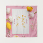 ピンクの花柄テーマのブライズシャワー タペストリー (正面(横))