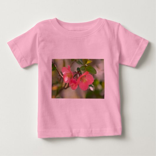 ピンクの花梨の輝き ベビーTシャツ (正面)
