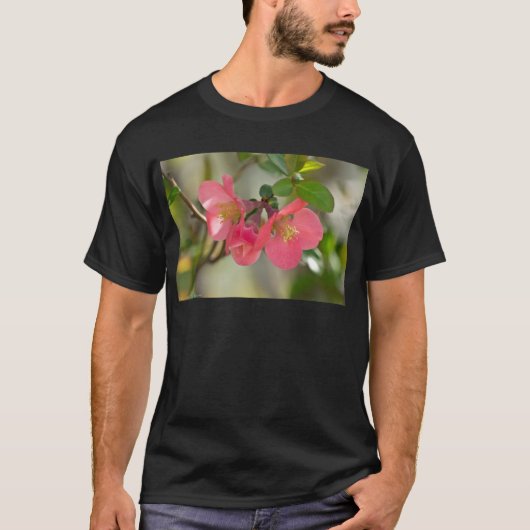 ピンクの花梨の輝き Tシャツ (正面)