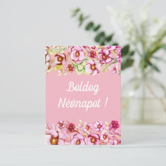 ピンクの花模様 – ハンガリー語の名前の日 ポストカード (スタンド正面)