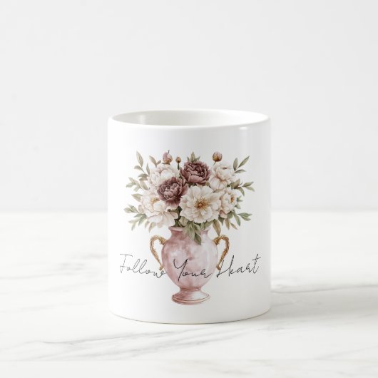 ピンクの花瓶チョコレートクリームの花 コーヒーマグカップ (中央)