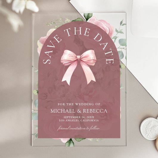 ピンクの花飾りと優雅なデザインの結婚式のSave the Date アクリル招待状