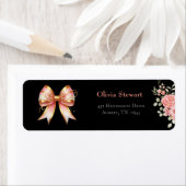 ピンクの花飾り付きウェディングシャワーの返信住所ラベル ラベル (インサイチュ)