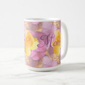 ピンクの花黄色のバラ大きなママのマグカップ コーヒーマグカップ (正面右)