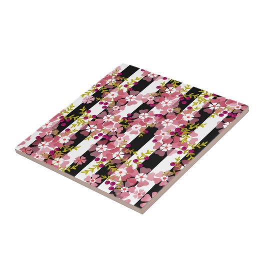 ピンクの花 タイル (側面)