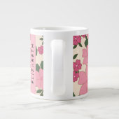 ピンクの花、花のパターン、あなたの名前 ジャンボコーヒーマグカップ (裏面)