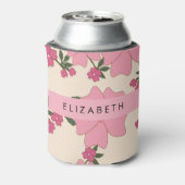 ピンクの花、花のパターン、あなたの名前 缶クーラー (缶裏面)
