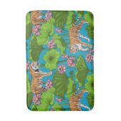 ピンクの蓮の池の虎 バスマット (正面縦)