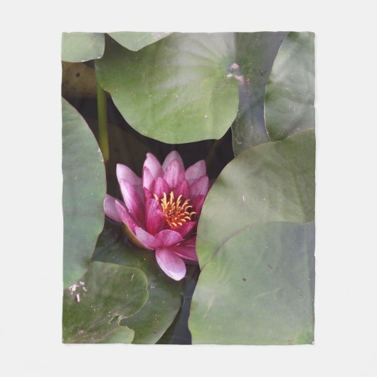 ピンクの蓮の花 フリースブランケット (正面)